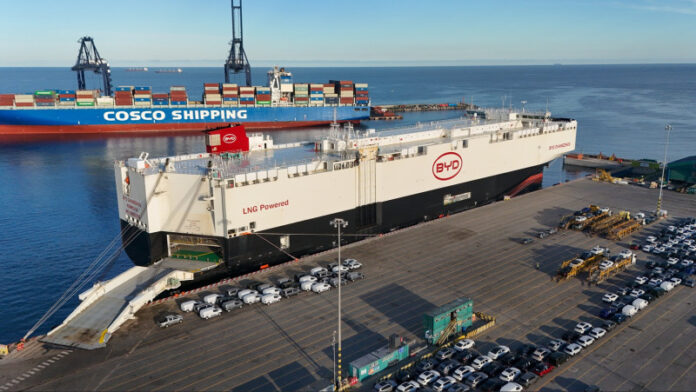 DP World has handled the largest single maritime delivery of new energy vehicles to Chile, with electric and plug-in hybrid BYD vehicles.