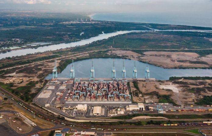 The Port of Lázaro Cárdenas handled 17,480,520 tonnes of commercial cargo through the close of July 2026, a 14% increase.
