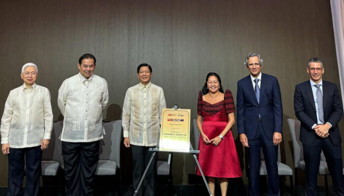 President Ferdinand R. Marcos Jr. (third from left) led the ceremonial unveiling of a marker for the Phase 3 expansion of the Victoria International Container Terminal (VICT), Australia’s first fully automated container terminal and a subsidiary of International Container Terminal Services Inc. (ICTSI), in Melbourne, Victoria, Australia on 4 March 2024. Joining President Marcos (from left) are Trade Secretary Alfredo Pascual; House Speaker Ferdinand Martin Romualdez; First Lady Liza Araneta-Marcos; Mr. Enrique K. Razon Jr., ICTSI Chairman and President; and Mr. Christian R. Gonzalez, ICTSI Executive Vice President and Chairman of VICT.