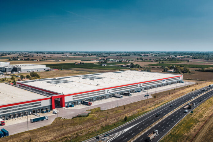 DP World has launched a Fast Moving Consumer Goods contract logistics operation in Italy, opening a multi-customer facility in Bologna.