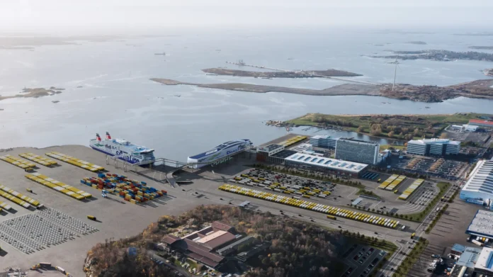 The Port of Gothenburg awarded NCC the design-build contract for Stena Line's new terminal at Arendal, marking a step toward the relocation.